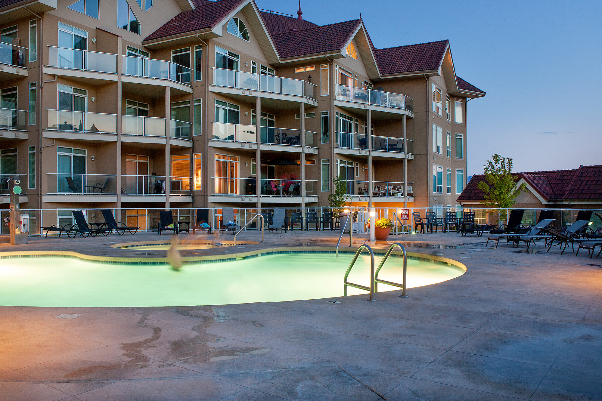 Kelowna Waterfront Condo in Discovery Bay Resort